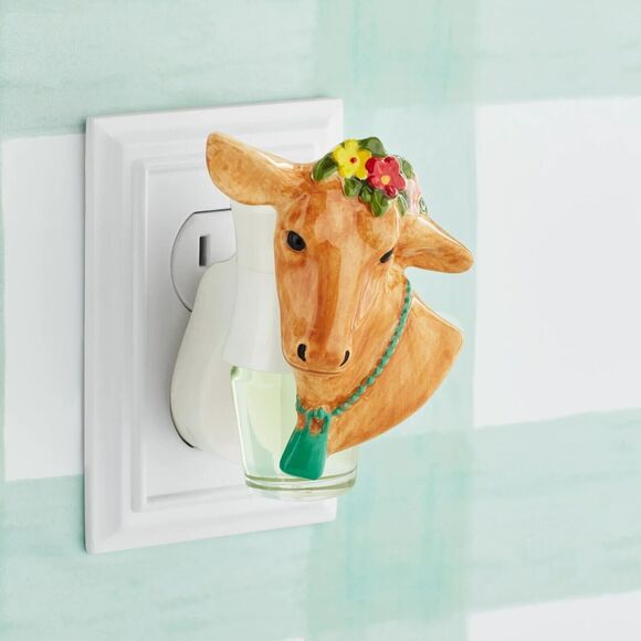 Pioneer Woman Brown Cow Night Light Oil Diffuser LED Light Plug-In Bath Gift NIP - Picture 2 of 5